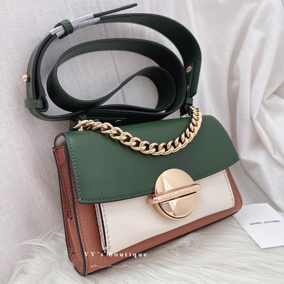 Marc Jacobs Handbags - NWT Marc Jacobs the Tuck Lock Leather Flap Crossbody Chain Clutch Dk Green Multi